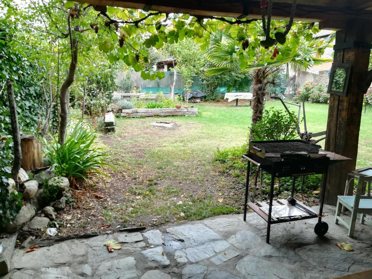 Country house 3 Negrillas